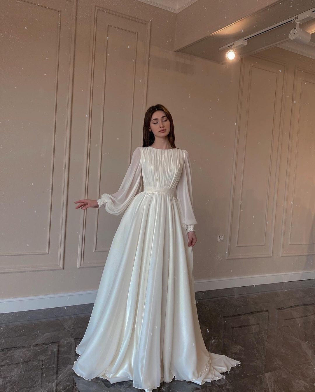 Elegant Long Sleeve Maxi Dress (White)